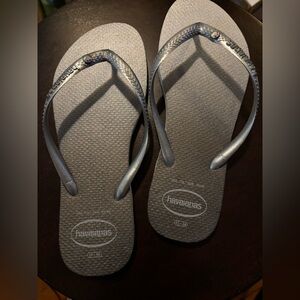 Havaianas Silver & White Metallic Flip Flops